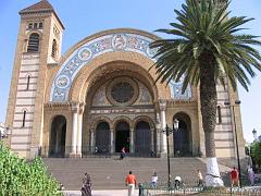 VOYAGE ORAN SEPTEMBRE 2006 88 12 sept. 06 - aprem - CATHEDRALE DEVENUE BIBLIOTHEQUE